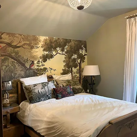 Former Railway Keeper's House With Rose Garden * Frontenac (Lot)