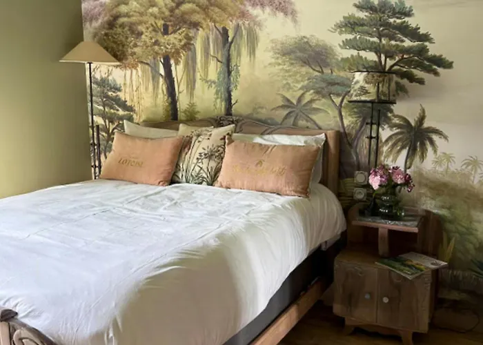 度假居 Former Railway Keeper's House With Rose Garden *