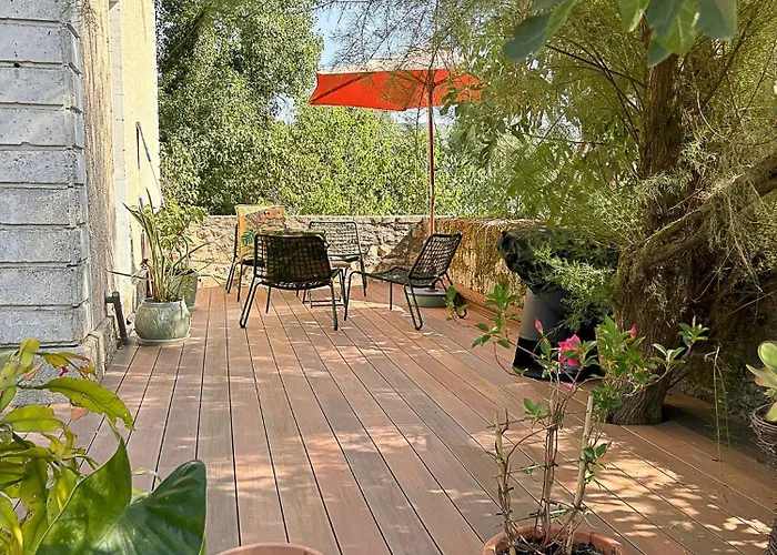 Former Railway Keeper's House With Rose Garden Nyaraló Frontenac